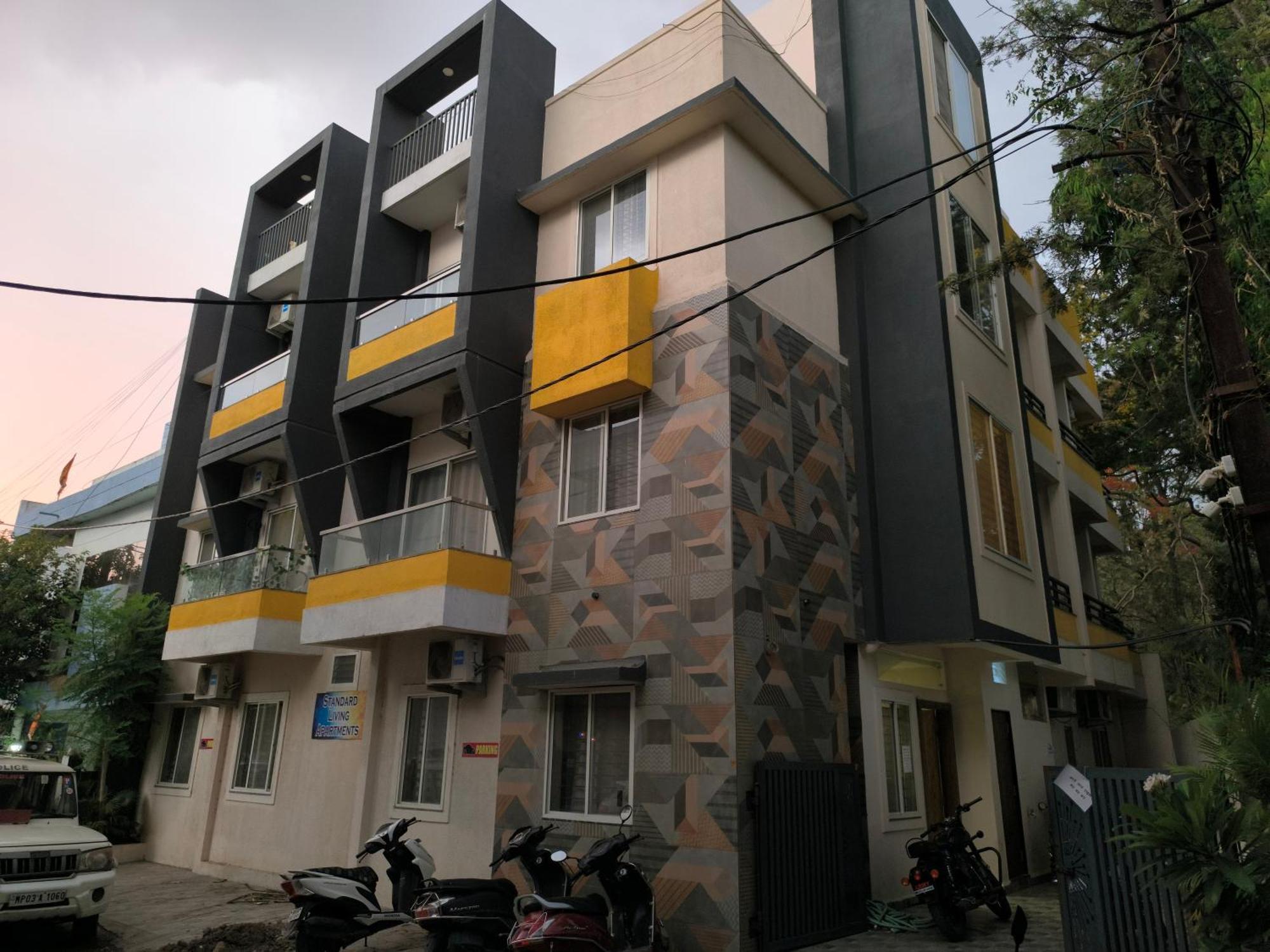 Orraica Standard Living Apartment